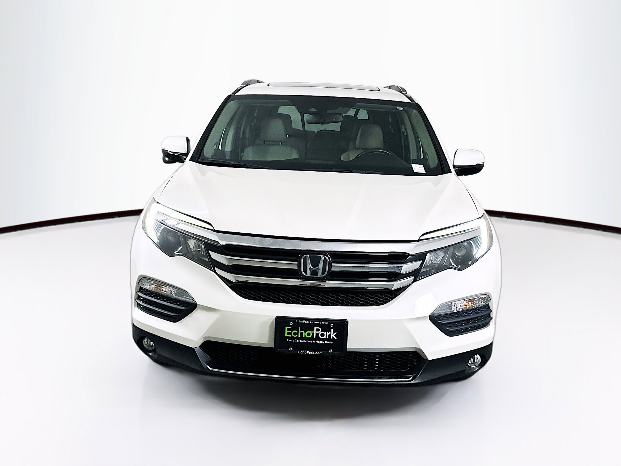 Used 2016 Honda Pilot Touring image 2