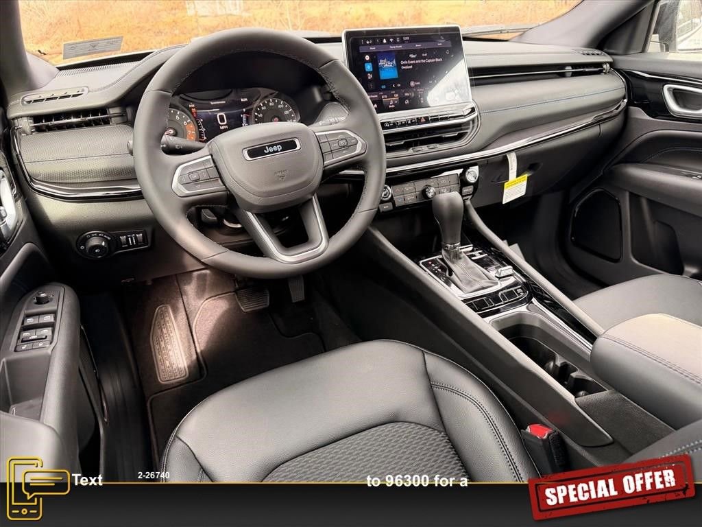 New 2026 Jeep Compass Latitude image 4