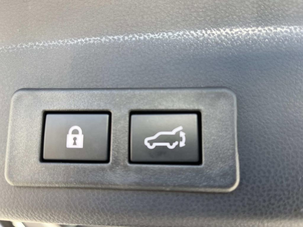 Used 2024 Subaru Ascent Onyx Edition image 21