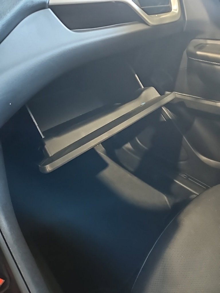 Used 2024 GMC Terrain SLT image 28