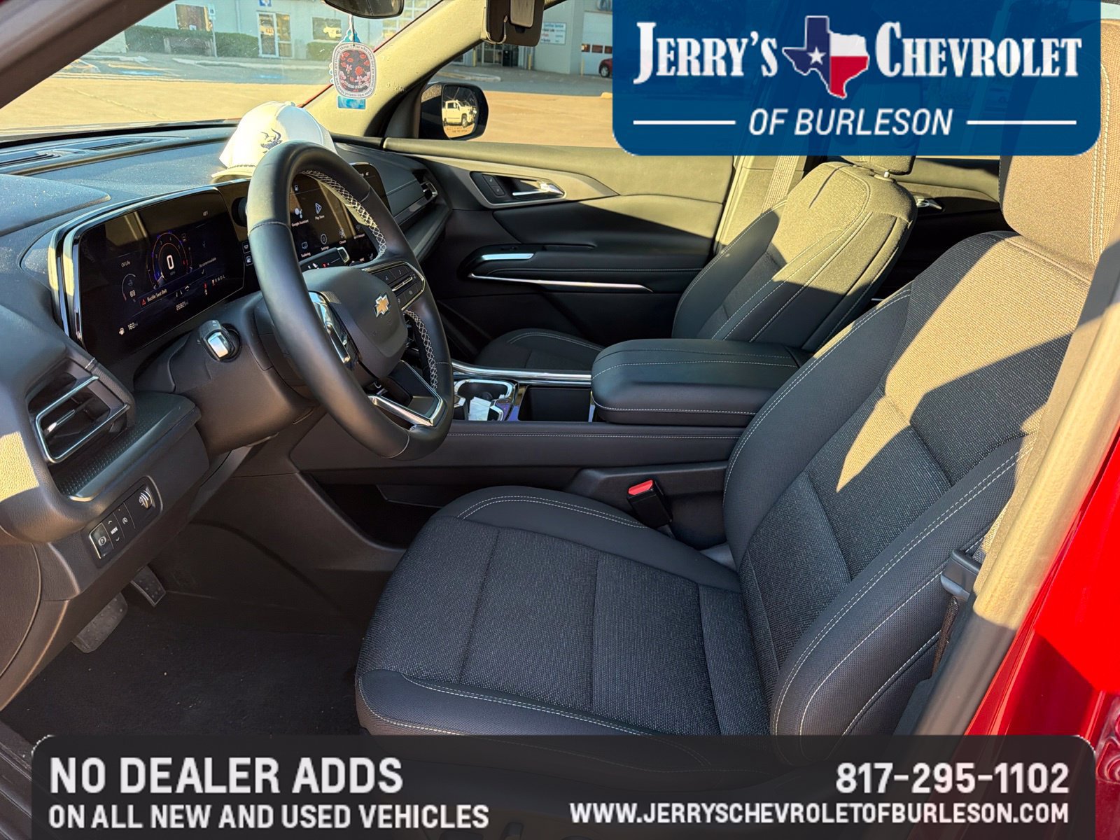 Used 2025 Chevrolet Traverse LT w/ Driver Confidence Package FWD image 10