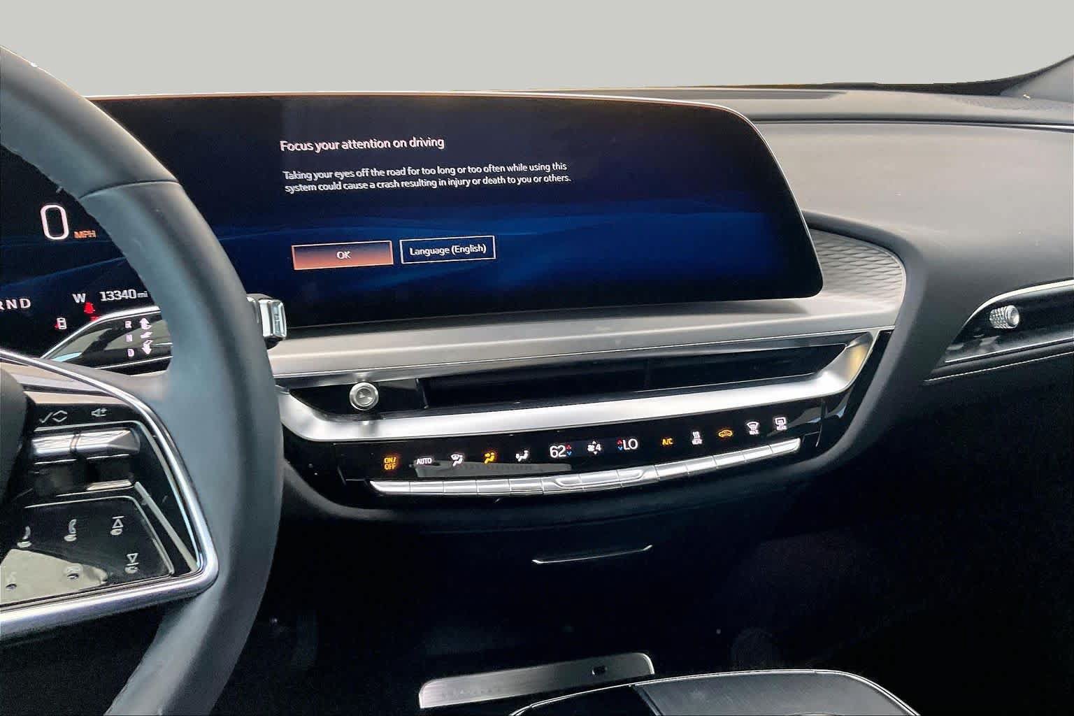 Used 2025 Cadillac Lyriq Luxury RWD image 6