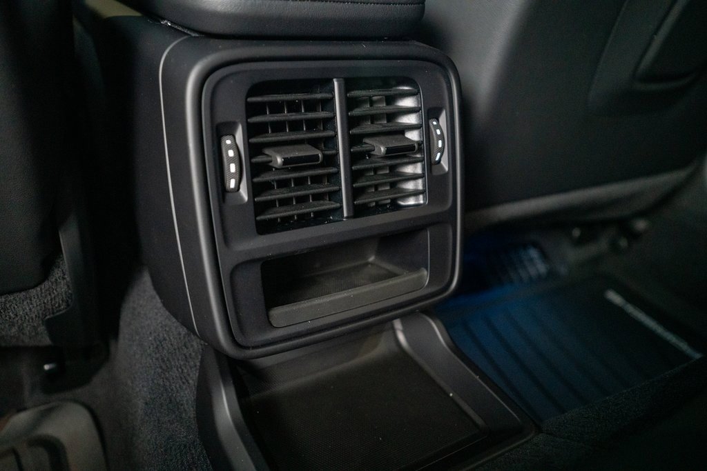 New 2025 Porsche Taycan image 44