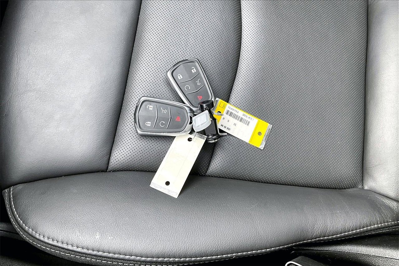 Used 2024 Cadillac XT6 Sport image 34