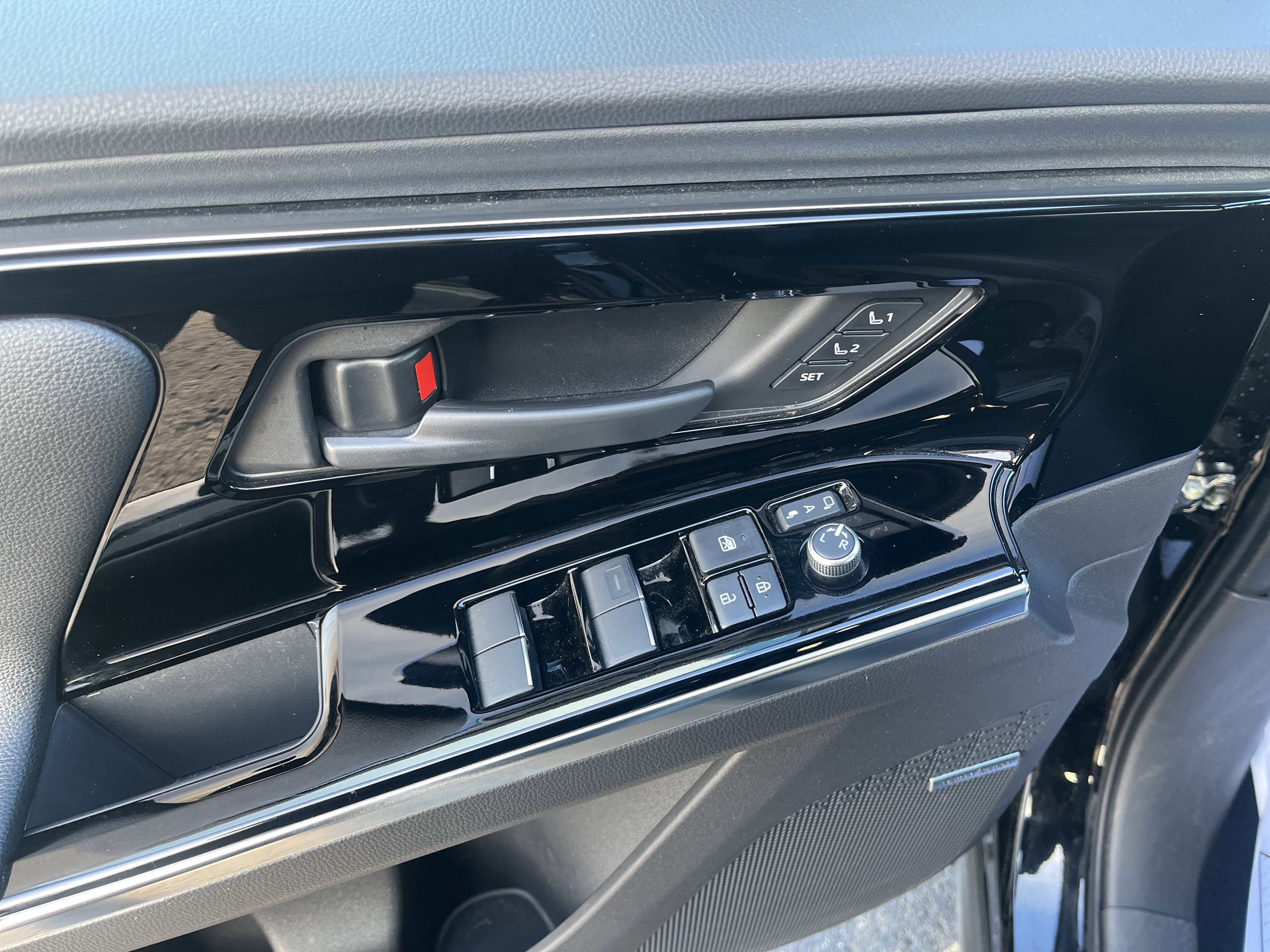 Used 2023 Subaru Solterra AWD image 12