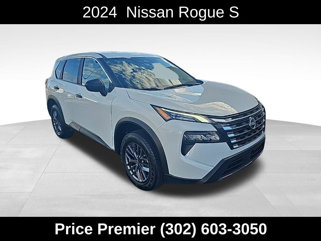 Used 2024 Nissan Rogue S image 1