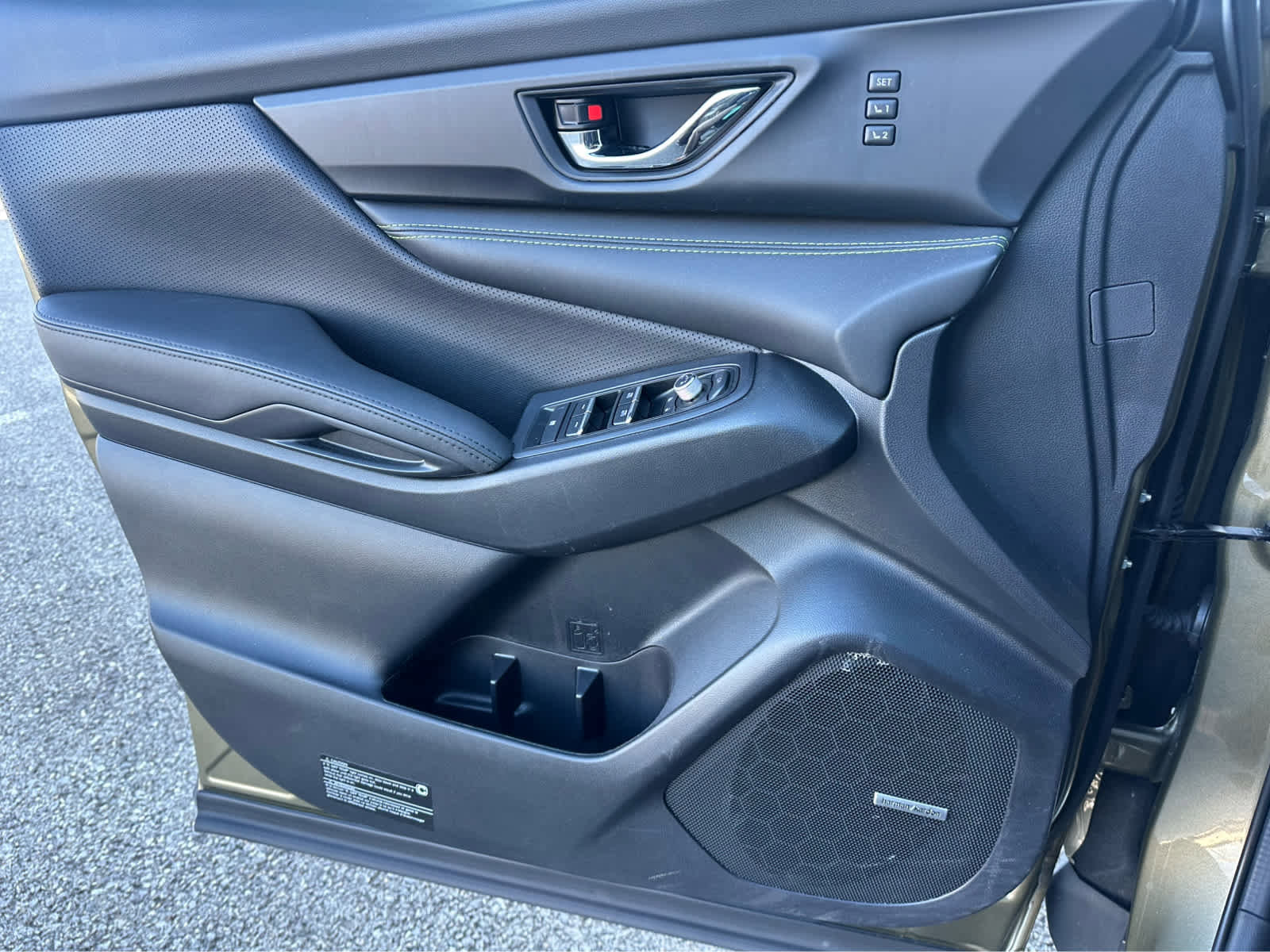 Used 2025 Subaru Ascent Bronze Edition w/ Onyx Package image 18