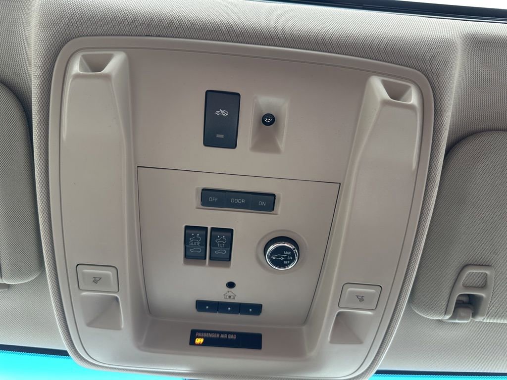 Used 2016 Cadillac Escalade ESV Luxury image 30