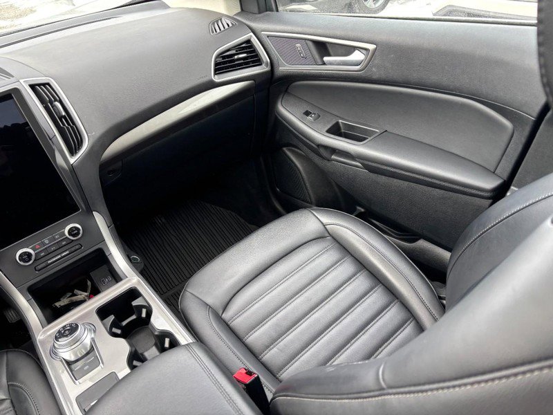 Used 2024 Ford Edge SEL w/ Convenience Package image 15