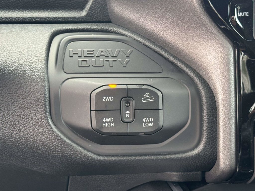 New 2026 RAM 2500 Big Horn AWD/4WD image 21