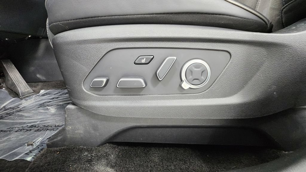 Used 2025 Hyundai Palisade Calligraphy AWD/4WD image 11
