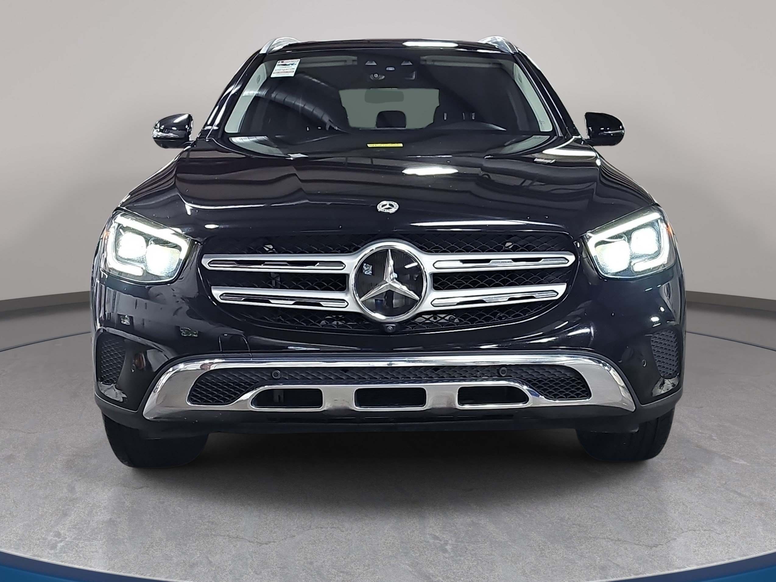 Used 2021 Mercedes-Benz GLC 300 4MATIC image 2