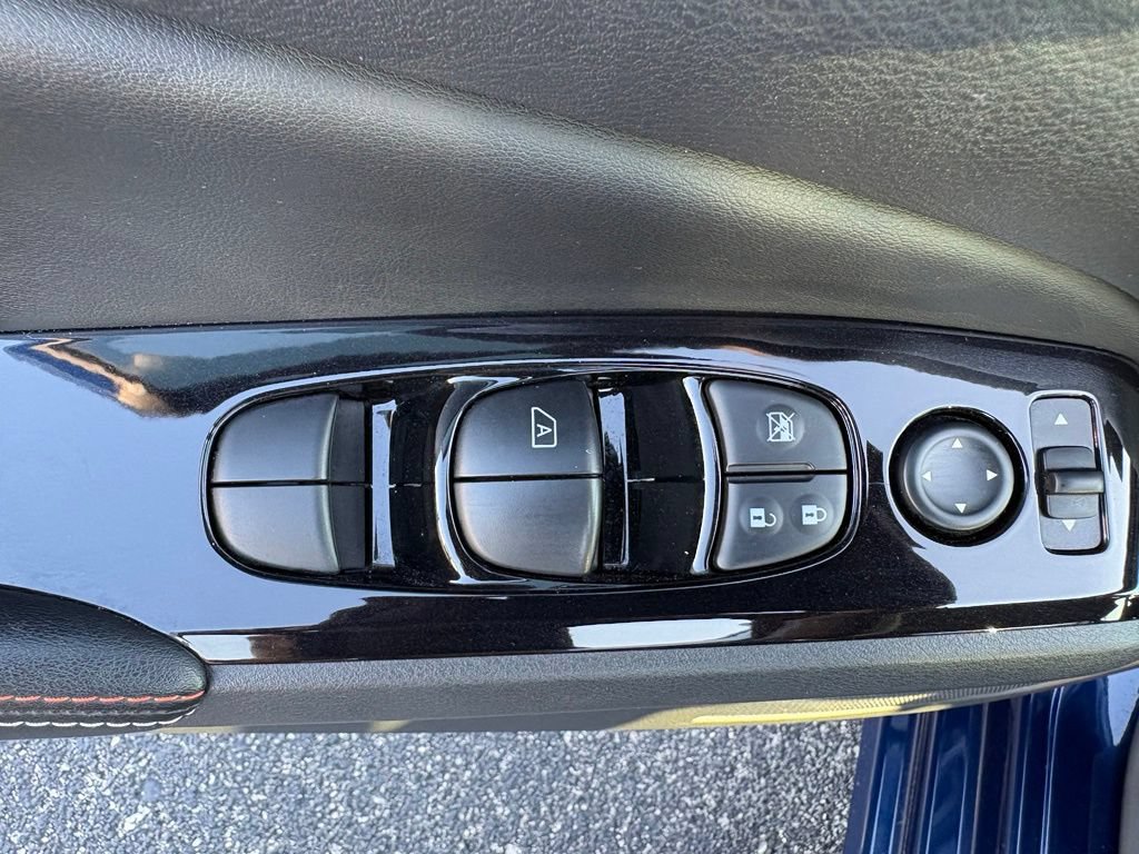 Used 2024 Nissan Altima 2.5 SR w/ SR Premium Package FWD image 13