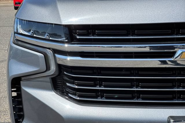 Used 2022 Chevrolet Suburban LT AWD/4WD image 47