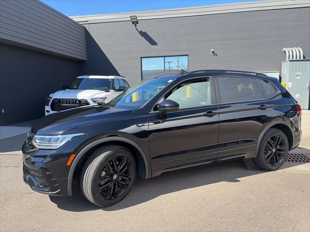 Used 2022 Volkswagen Tiguan SE R-Line image 6
