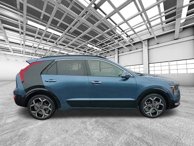 Certified 2024 Kia Niro SX Touring image 2