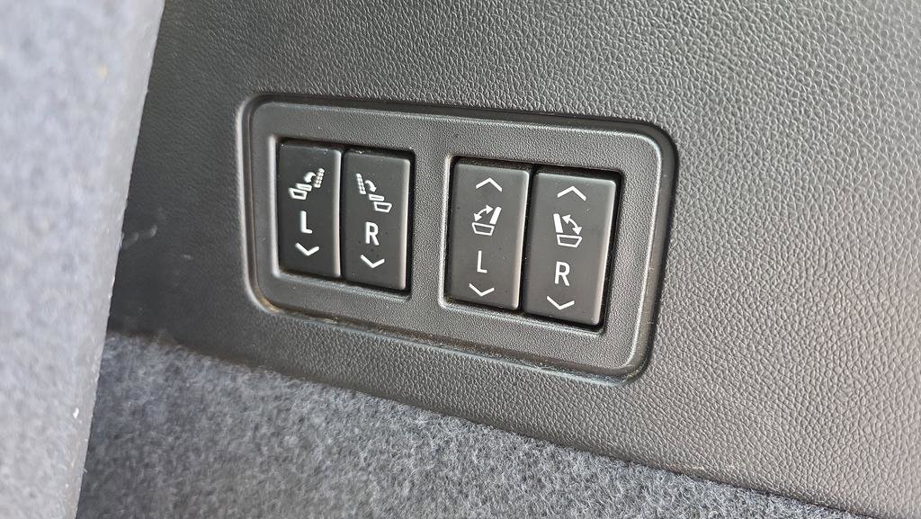 Certified 2023 Cadillac XT6 Premium Luxury w/ Technology Package image 31