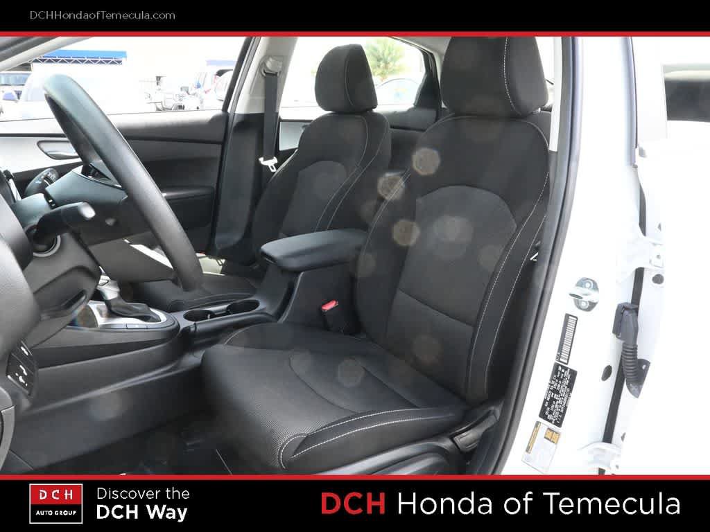 Used 2024 Kia Forte LXS w/ LXS Technology Package FWD image 18