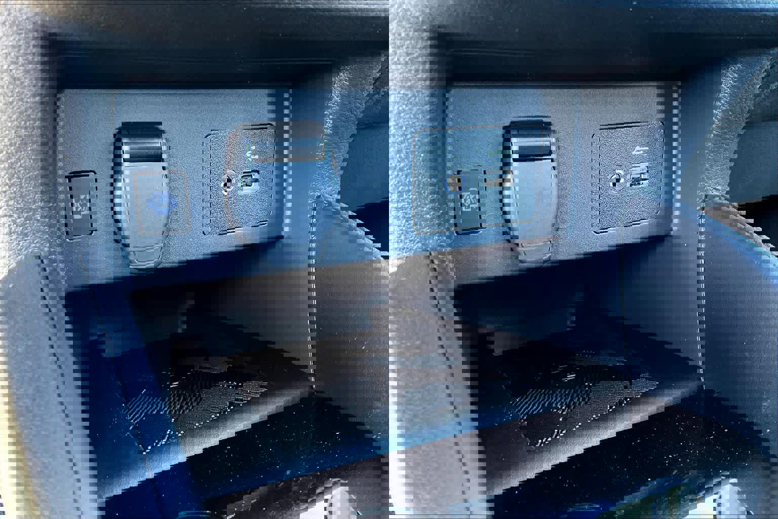 New 2025 Nissan Versa SV w/ Trunk Package image 18