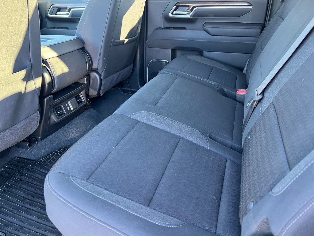 Used 2025 Chevrolet Silverado 2500 LT w/ Convenience Package AWD/4WD image 13