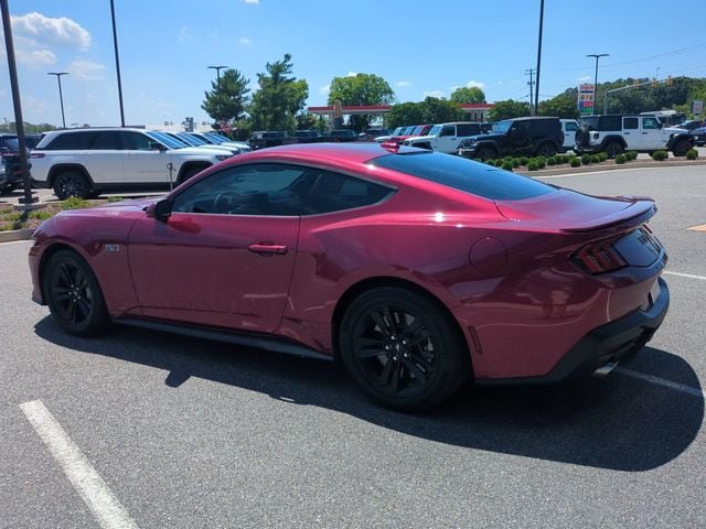 Used 2025 Ford Mustang GT RWD image 6
