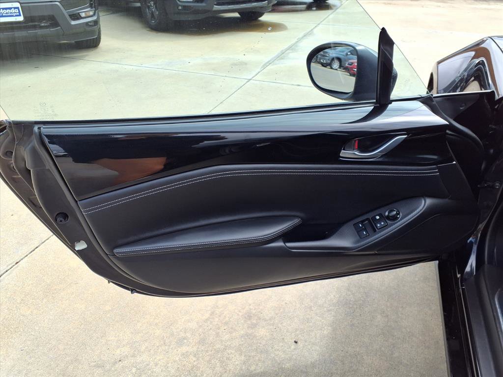 Used 2025 MAZDA MX-5 Miata RF Club w/ Interior Package RWD image 18