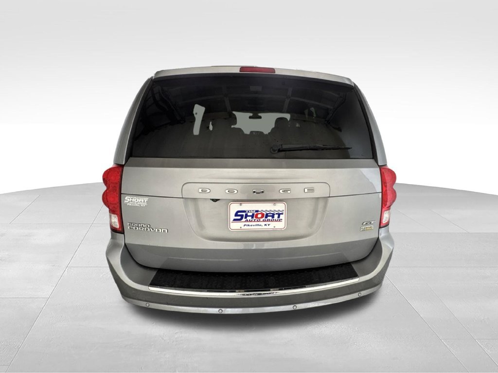 Used 2019 Dodge Grand Caravan GT w/ Safety Sphere Group FWD image 7