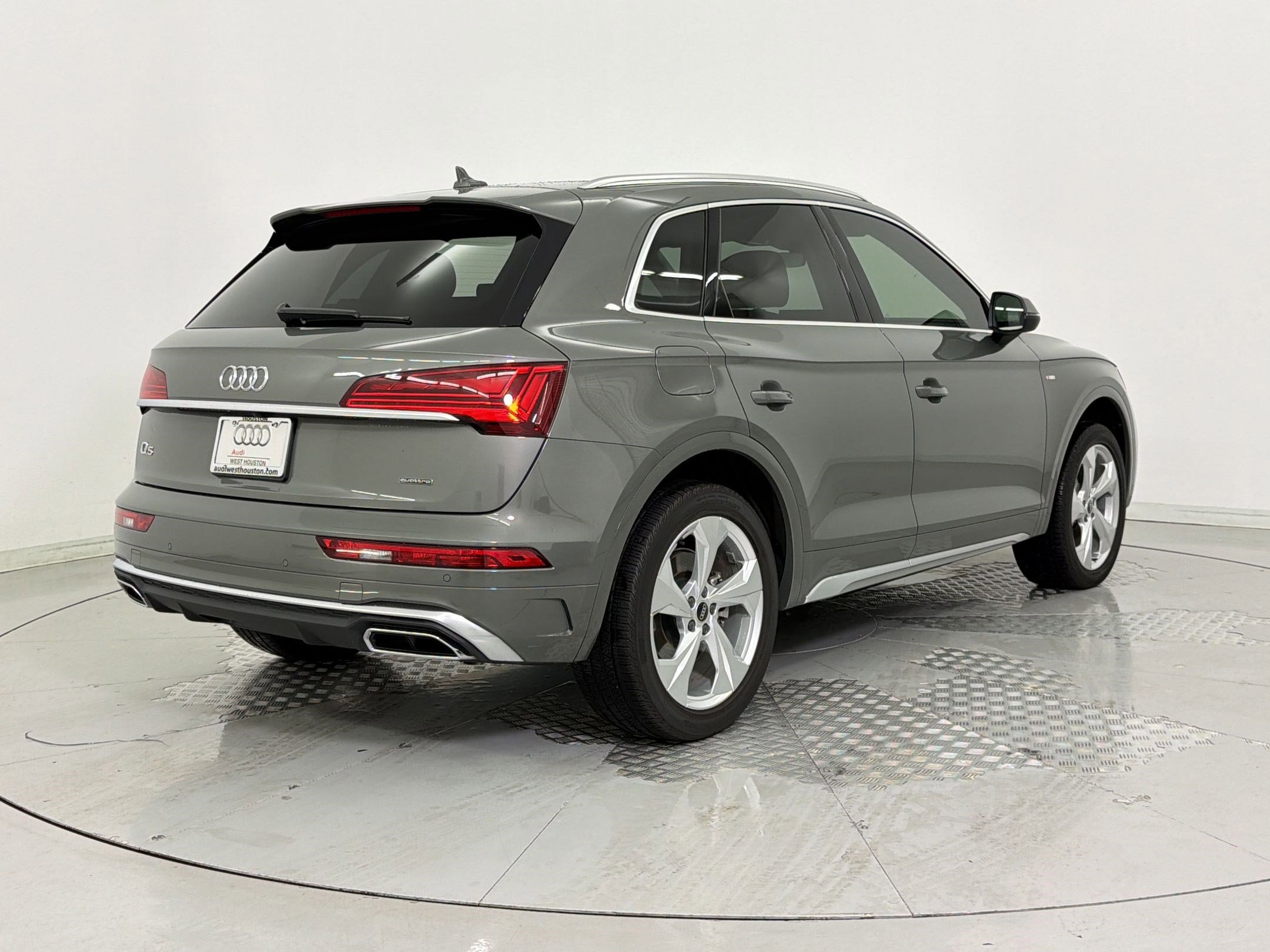 Used 2023 Audi Q5 2.0T Premium Plus w/ Premium Plus Package image 9