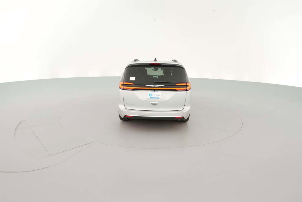 New 2026 Chrysler Pacifica Pinnacle image 10