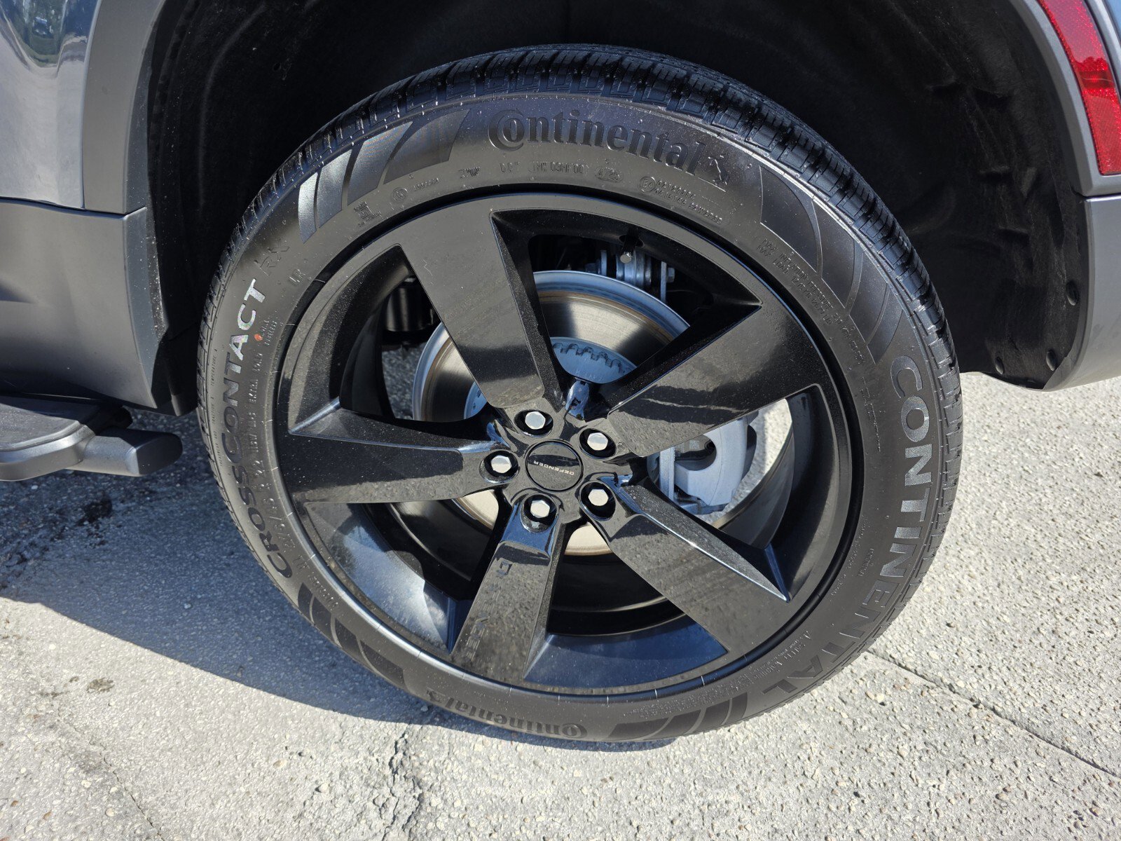 Used 2026 Land Rover Defender 110 S image 9