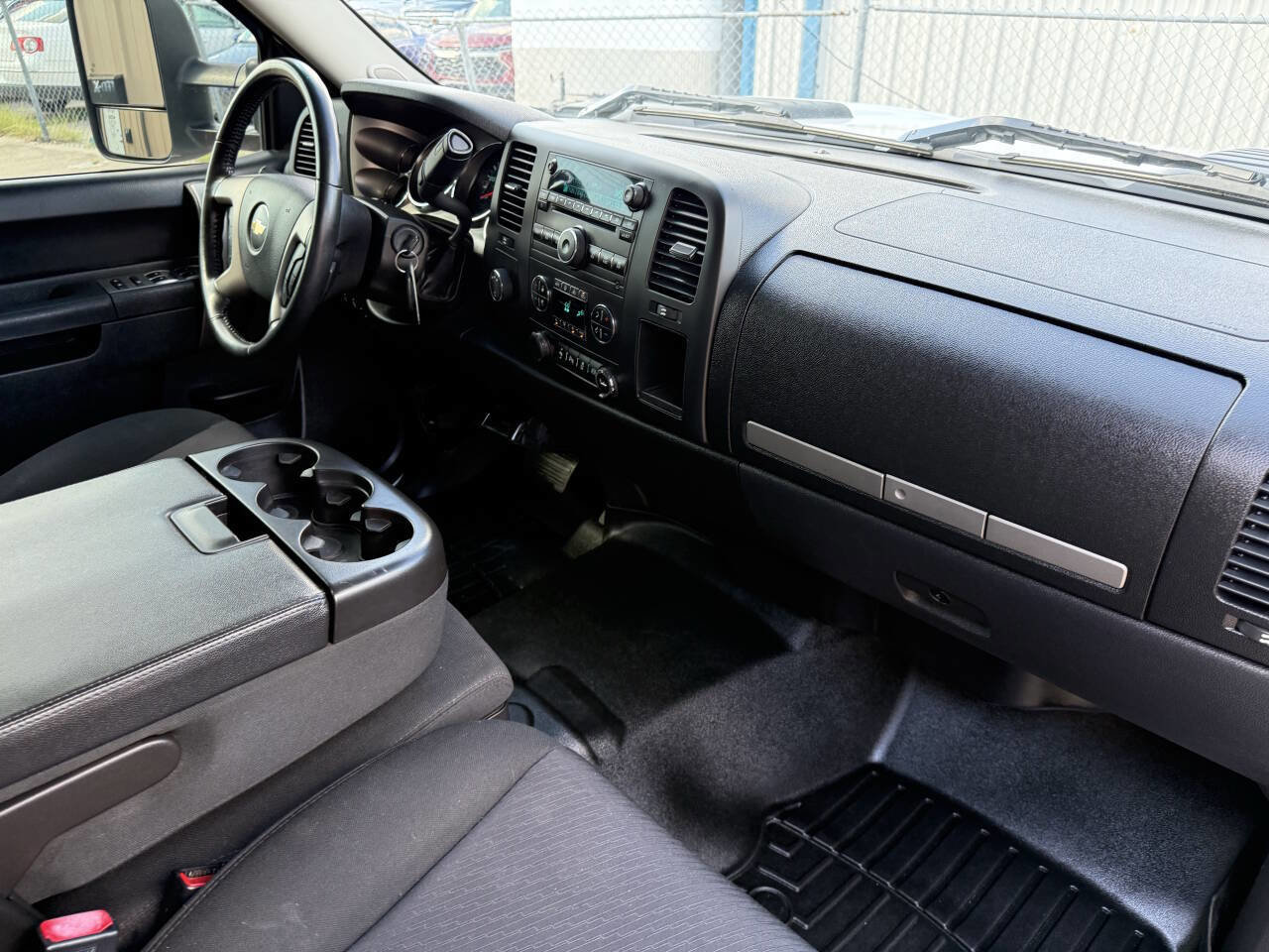 Used 2014 Chevrolet Silverado 2500 LT w/ Interior Plus Package image 17