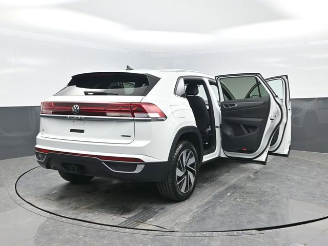 Used 2025 Volkswagen Atlas Cross Sport SE image 26