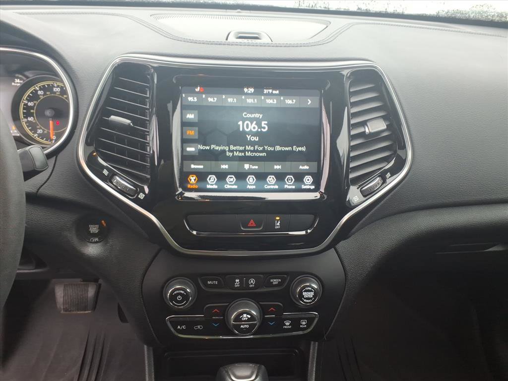 Used 2022 Jeep Cherokee Limited w/ Mopar Interior Package AWD/4WD image 11