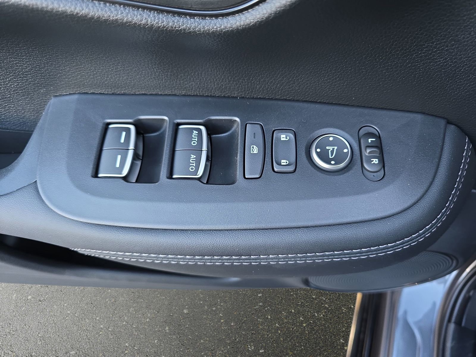 New 2026 Honda HR-V EX-L image 25