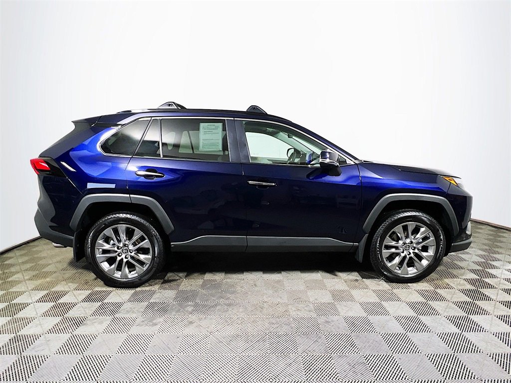 Used 2025 Toyota RAV4 Limited image 9