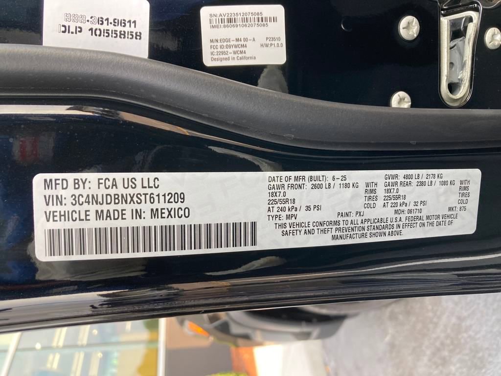 New 2025 Jeep Compass Latitude w/ Sun & Sound Group image 21