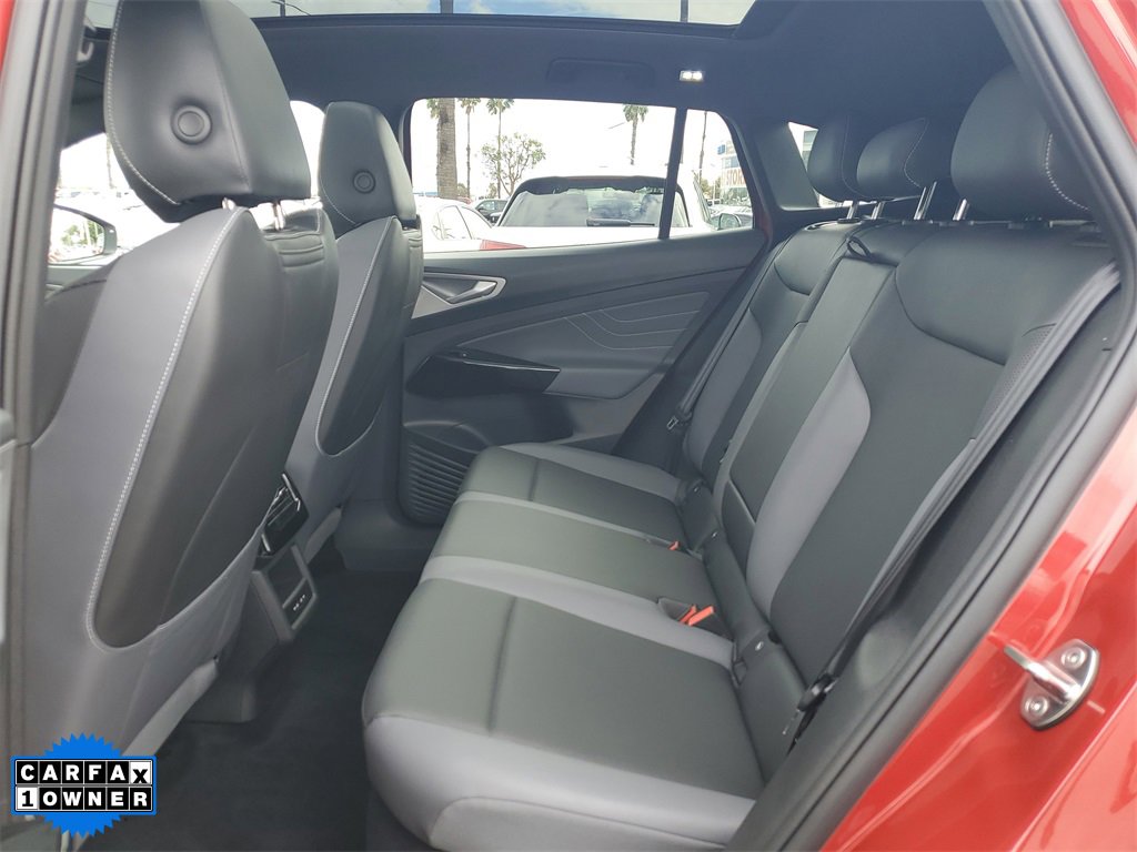 Used 2024 Volkswagen ID.4 S image 13