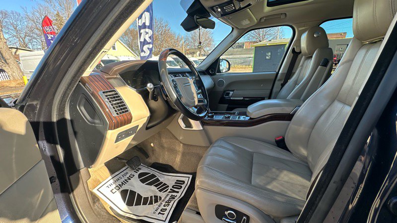 Used 2017 Land Rover Range Rover HSE image 9