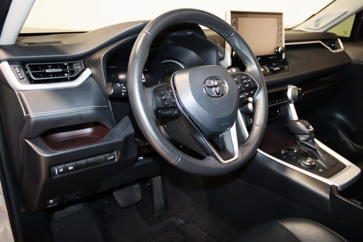 Used 2022 Toyota RAV4 Limited AWD/4WD image 35