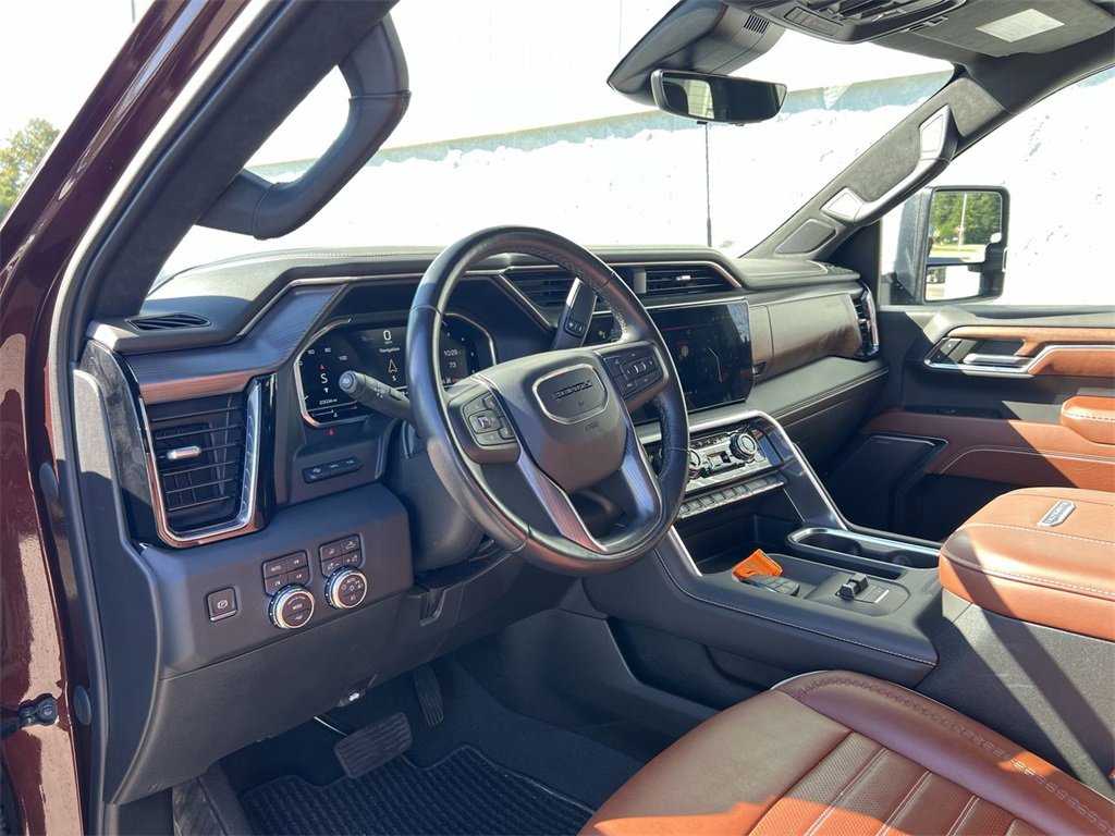 Used 2024 GMC Sierra 3500 Denali Ultimate image 10