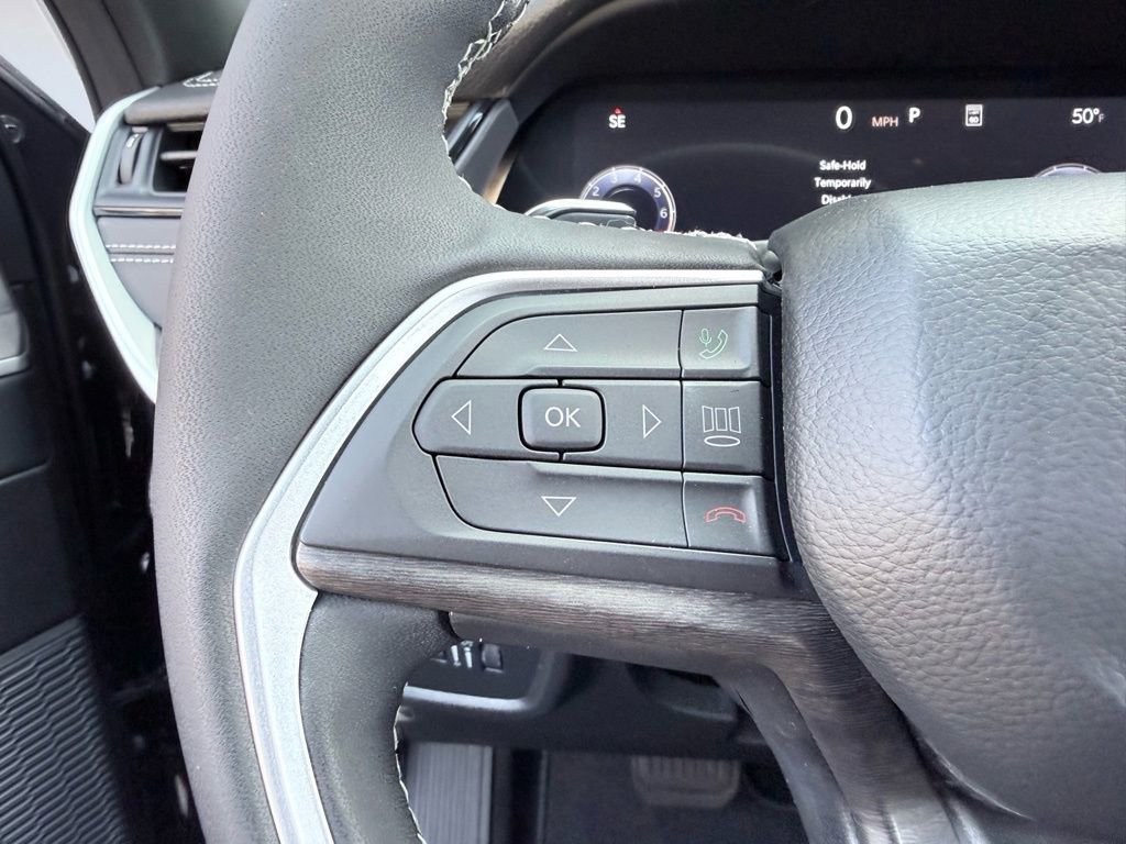 New 2026 Jeep Grand Cherokee Altitude image 12