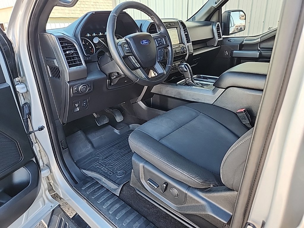 Used 2018 Ford F150 XLT w/ Equipment Group 302A Luxury AWD/4WD image 29