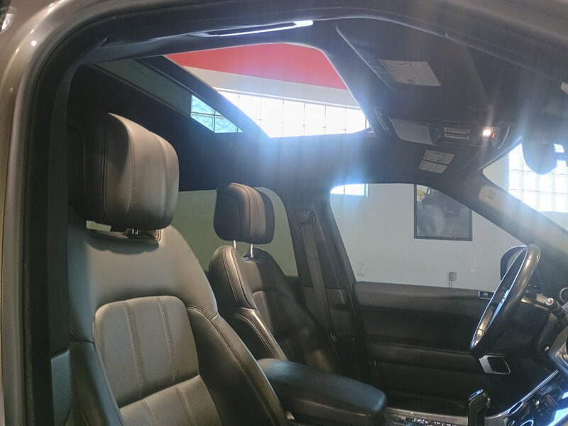 Used 2018 Land Rover Range Rover Sport HSE image 36
