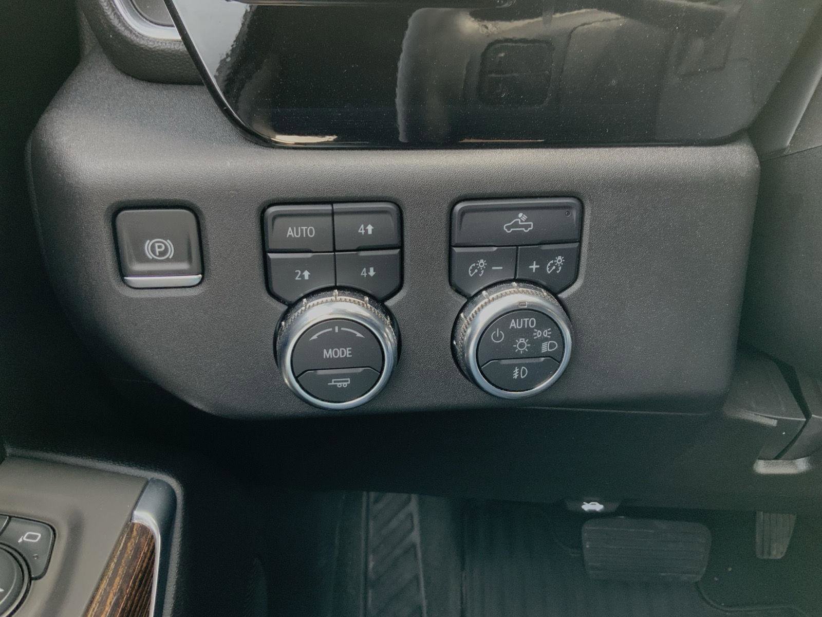 Used 2025 GMC Sierra 2500 SLE w/ SLE Convenience Package image 31