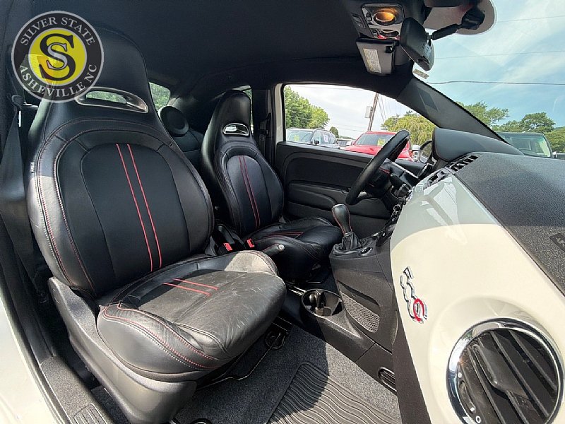 Used 2013 FIAT 500 Abarth w/ Beats Audio Pkg FWD image 17