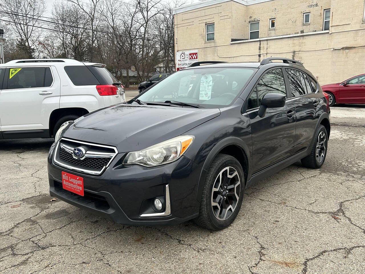 Used 2017 Subaru Crosstrek 2.0i Premium w/ Moonroof Package image 2