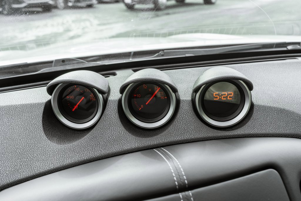 Used 2016 Nissan 370Z Touring image 10