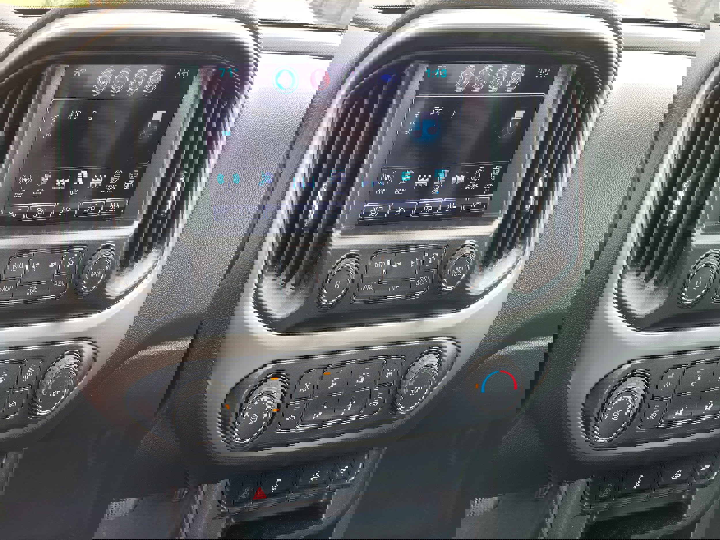 Used 2017 Chevrolet Colorado LT image 17