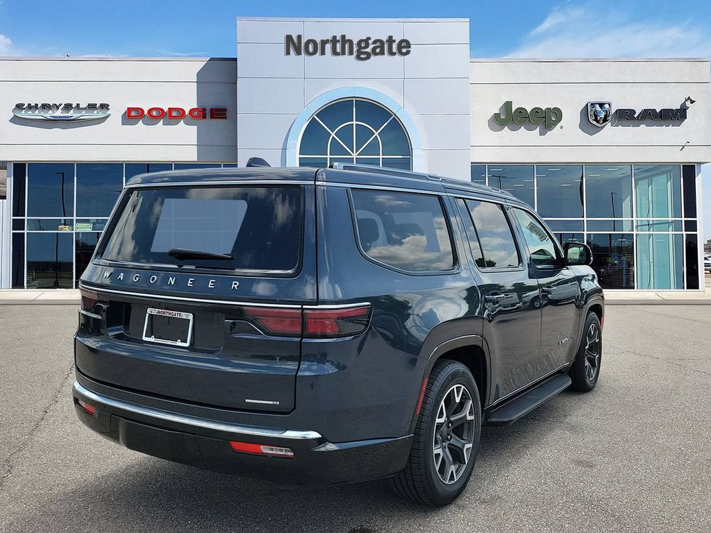 Used 2024 Jeep Wagoneer Series III AWD/4WD image 4