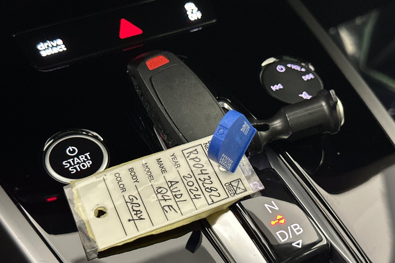 Used 2024 Audi Q4 e-tron Premium Plus w/ Premium Plus image 24